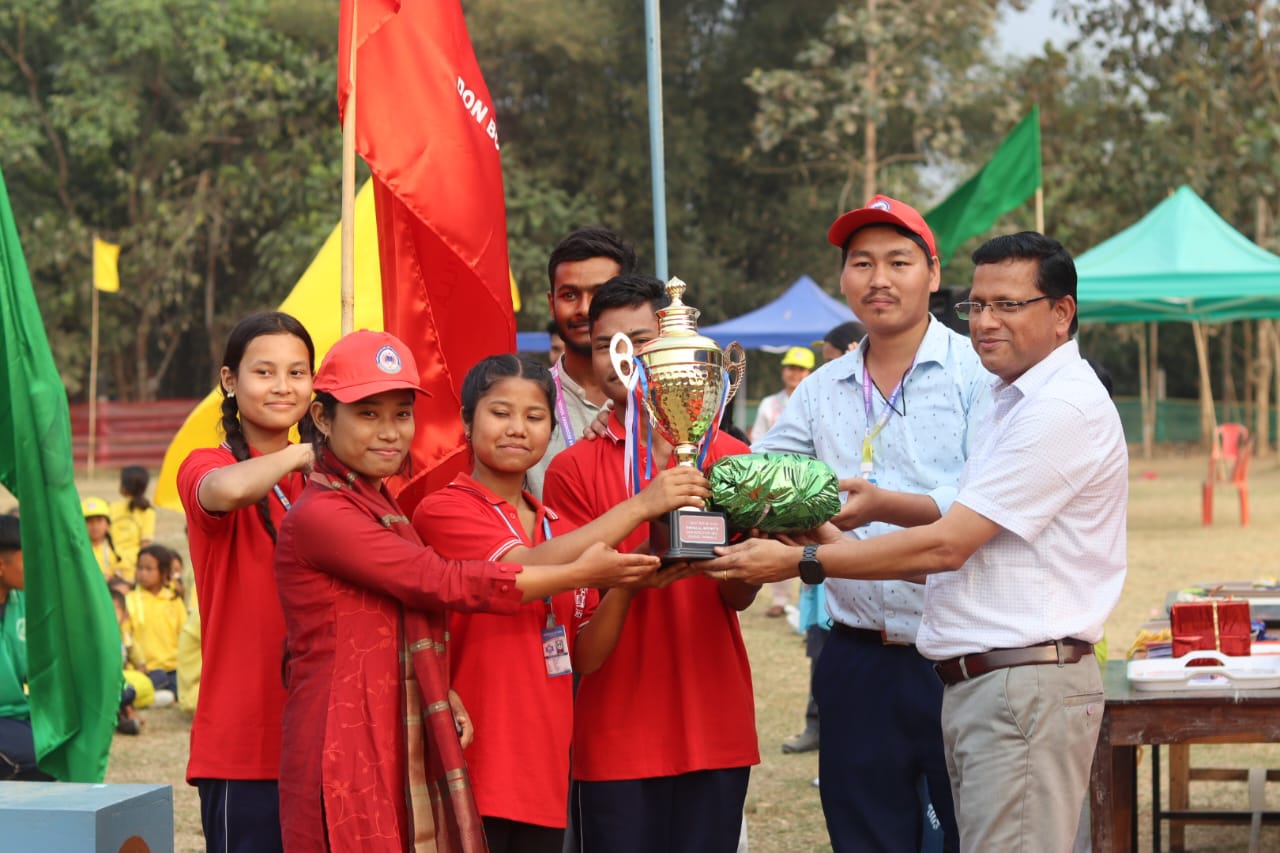 Principal giving prizes