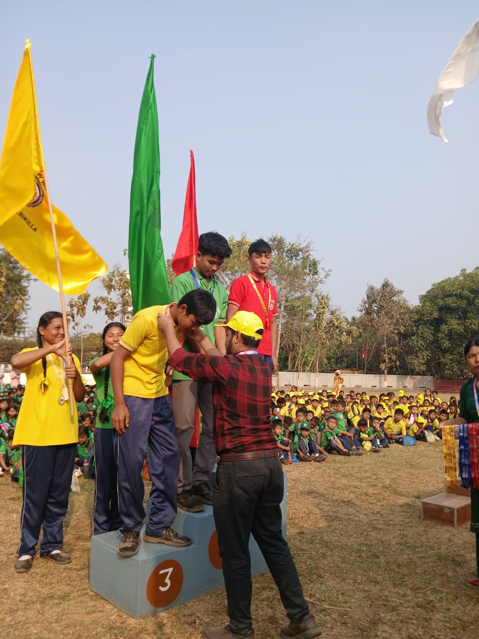 Yellow House winners with medals